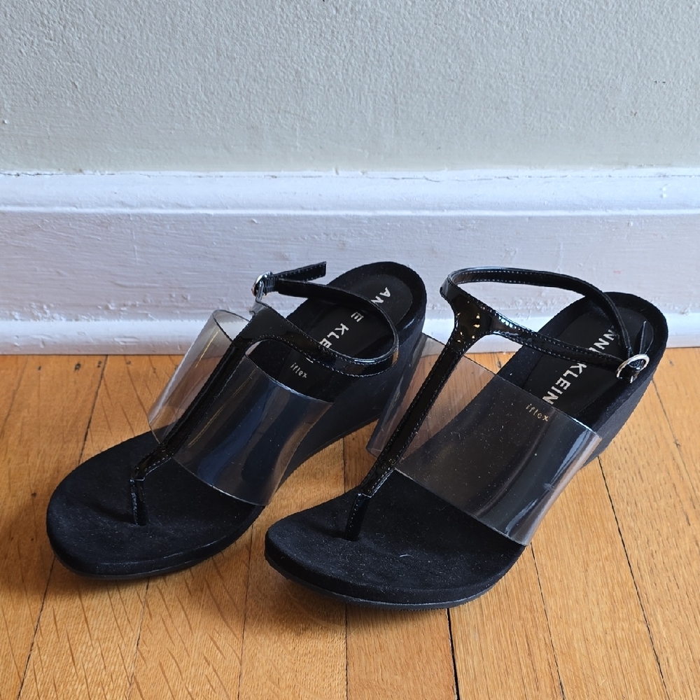 NWOT, Anne Klein, iFlex, Clear Strap T-Strap Wedge Sandals, Women's 9.5
